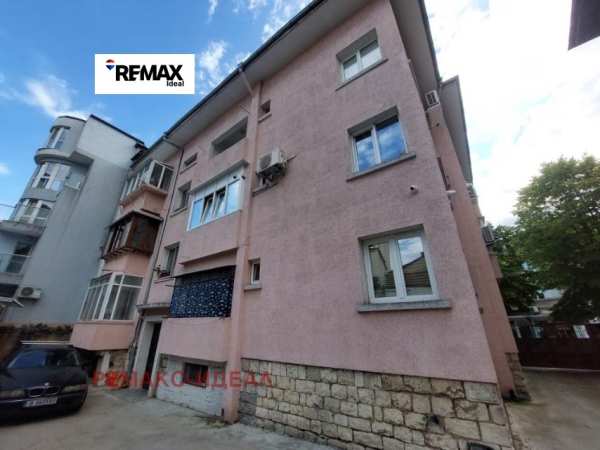Дава под наем ателие, таван, гр. варна, център