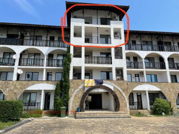 Продава  4-стаен гр. Свети Влас, област Бургас
      158 кв.м