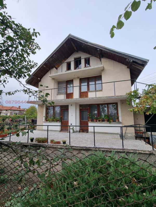Продава къща, с. ястребово, област стара загора