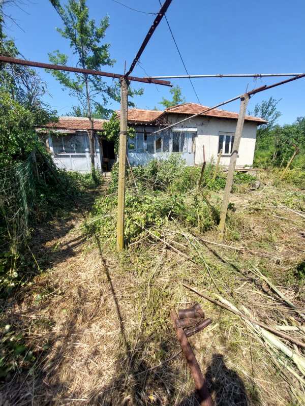 Продава къща, с. средец, област стара загора