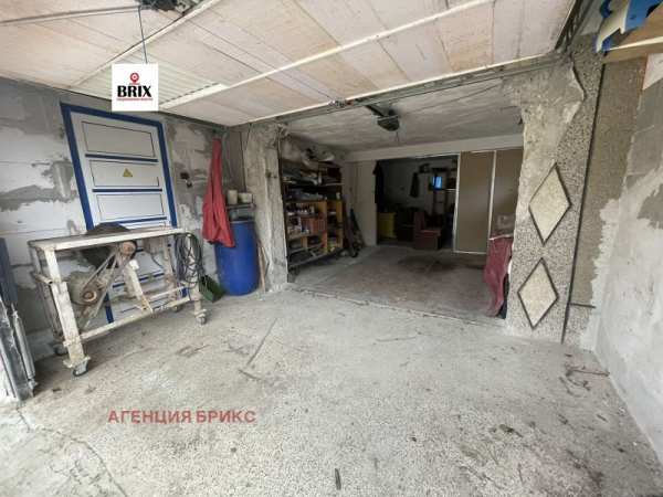 Продава  гараж, паркомясто с. Красен, област Русе
      37 кв.м