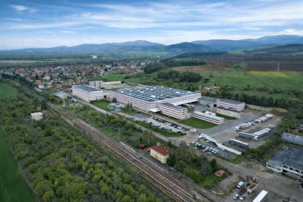 Продава бизнес имот, с. столник, област софия област