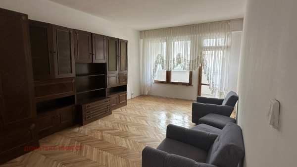 Продава 3-стаен, гр. баня, област пловдив