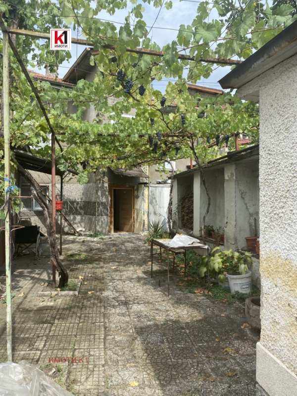 Продава къща, гр. пещера, област пазарджик