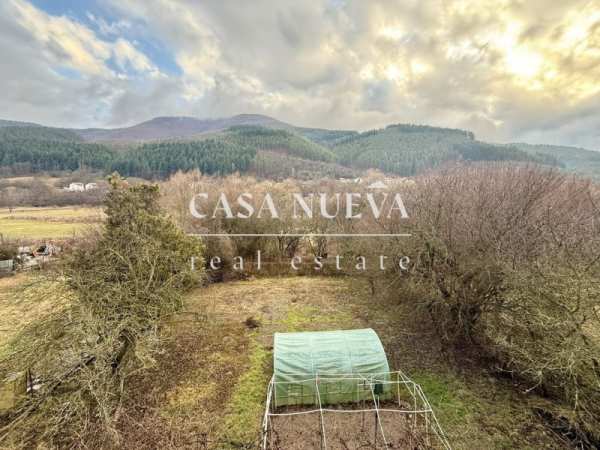 Продава къща, с. искрец, област софия област