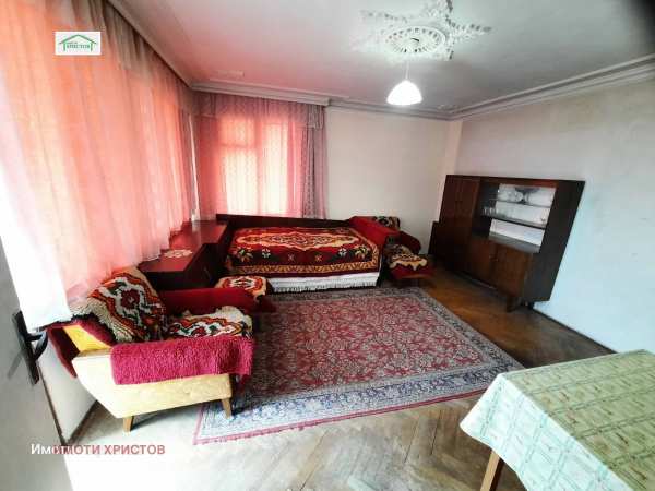 Продава 3-стаен, гр. шумен, военно училище