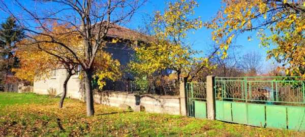 Продава  къща гр. Грамада, област Видин
      90 кв.м