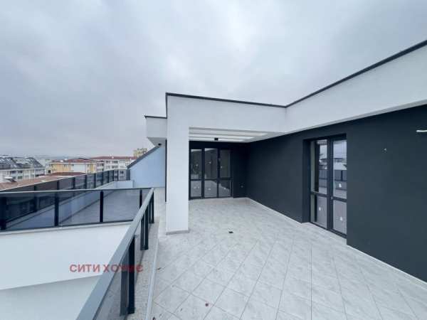 Продава  многостаен град Кърджали, Възрожденци
      220 кв.м