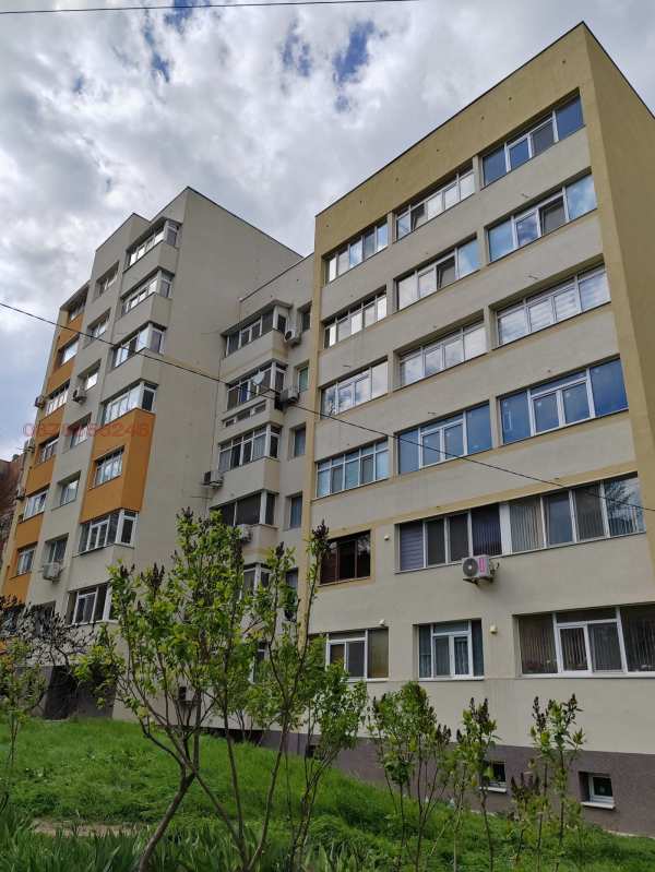 Продава 3-стаен, гр. добрич, христо ботев