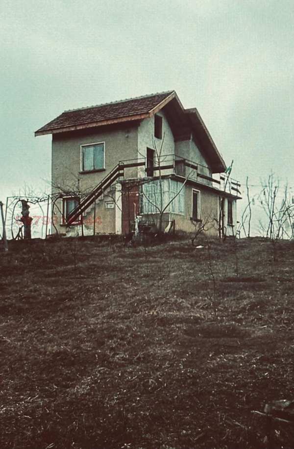Продава къща, гр. лом, област монтана