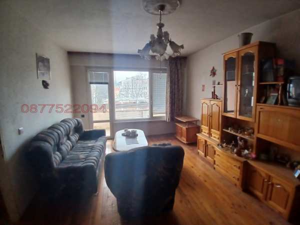 Продава  2-стаен гр. Правец, област София
      70 кв.м