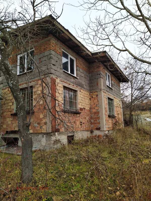Продава къща, с. студена, област перник