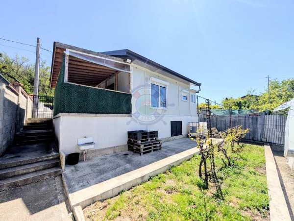 Продава къща, гр. балчик, област добрич