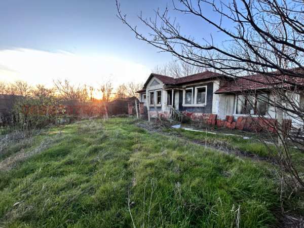 Продава къща, с. върбица, област хасково