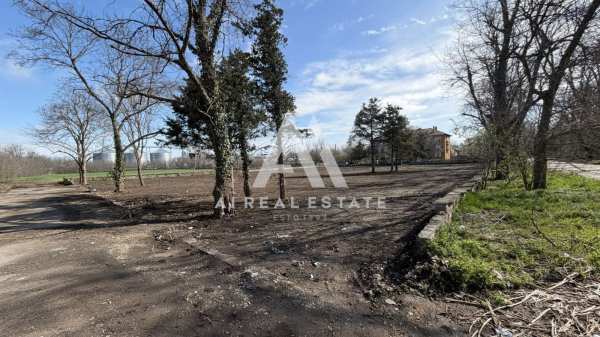Продава парцел, гр. долна митрополия, област плевен