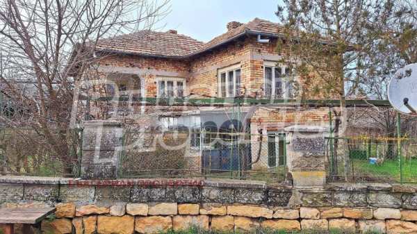 Продава къща, с. червенци, област варна