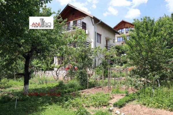 Продава  къща с. Соволяно, област Кюстендил
      160 кв.м
