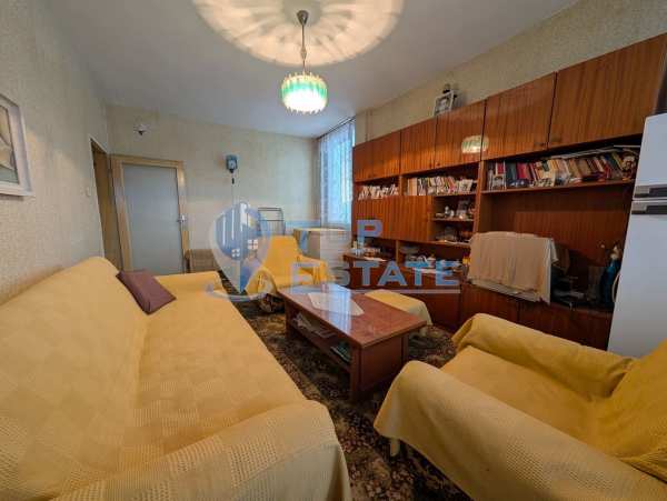 Продава 3-стаен, гр. стражица, област велико търново