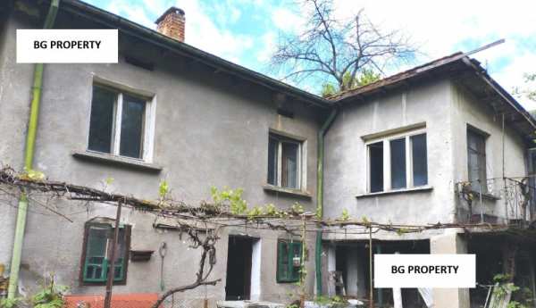 Продава  къща с. Томпсън, област София
      123 кв.м