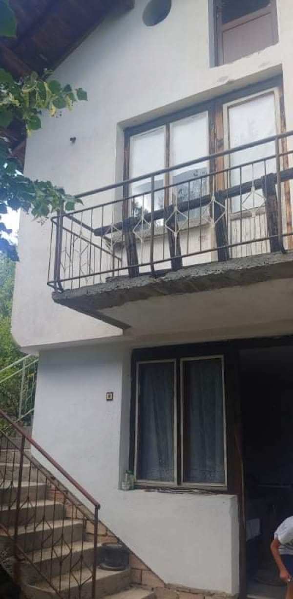 Продава къща, с. поцърненци, област перник