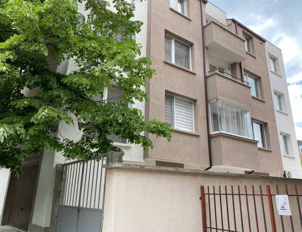 Продава 3-стаен, гр. сливен, център