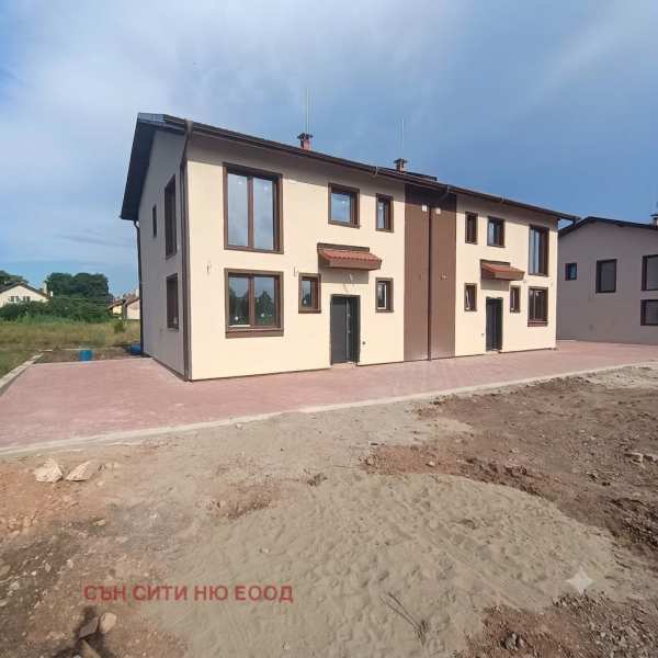 Продава къща, гр. костинброд, област софия област