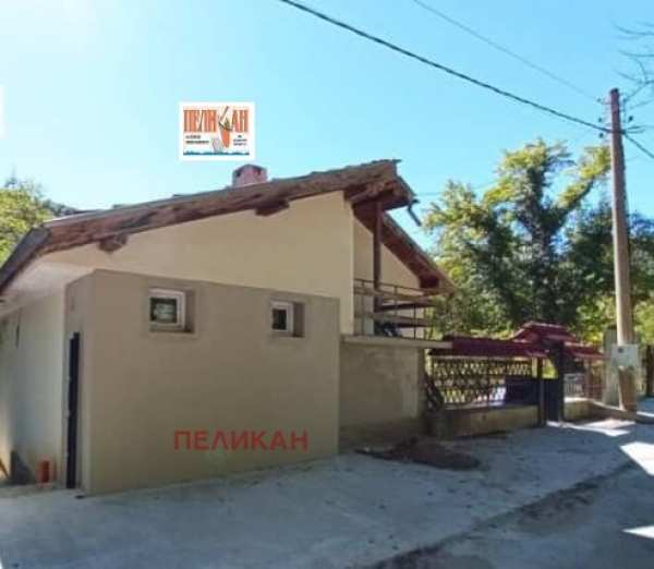 Продава  къща с. Габровци, област Велико Търново
      101 кв.м