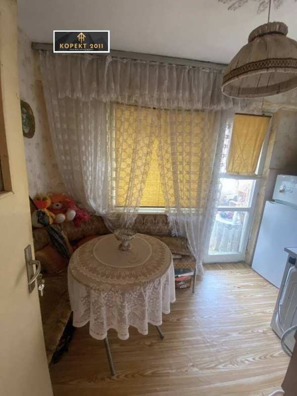 Продава 4-стаен, гр. русе, чародейка - север