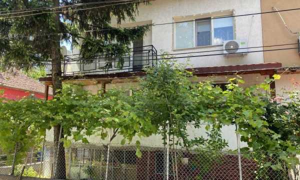 Продава етаж от къща, гр. видин, крум бъчваров