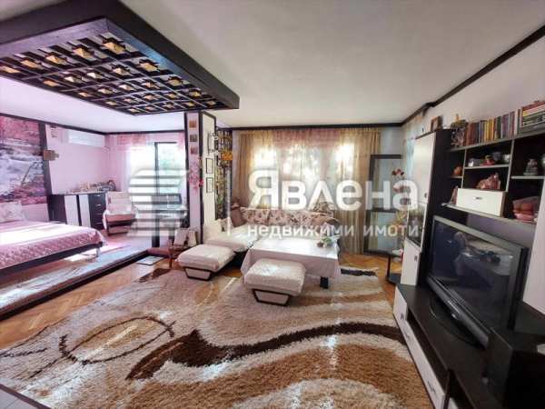 Продава 3-стаен, гр. ямбол, център