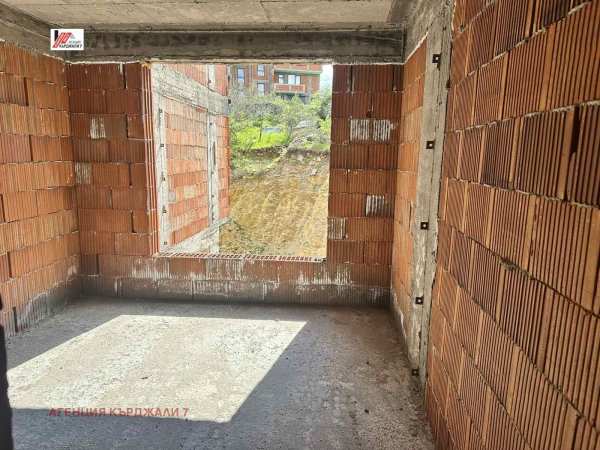 Продава 3-стаен, гр. кърджали, възрожденци