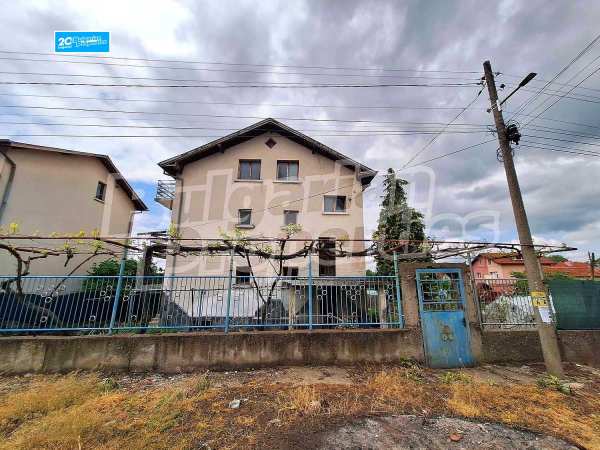 Продава къща, с. крайници, област кюстендил