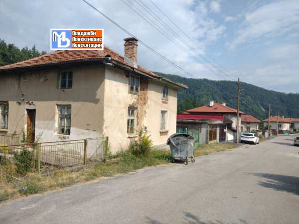 Продава  къща с. Мала църква, област София
      90 кв.м