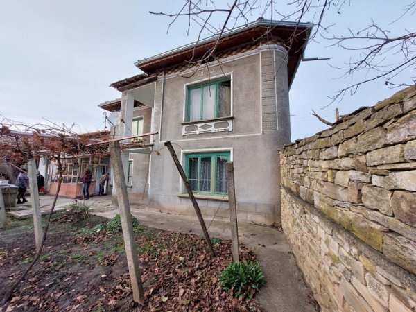Продава къща, с. горна липница, област велико търново