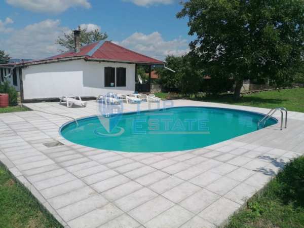 Продава  къща с. Куцина, област Велико Търново
      126 кв.м