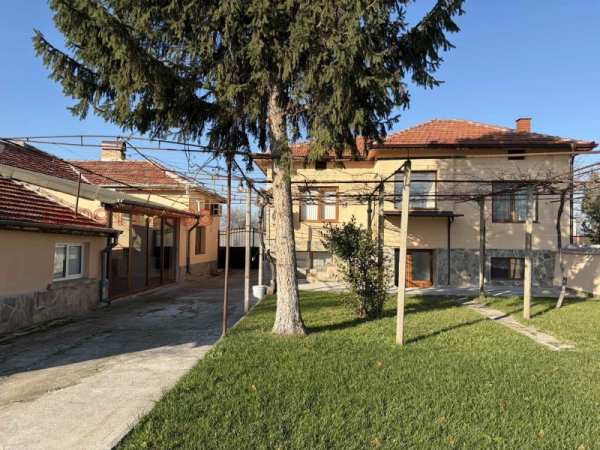 Продава къща, с. загоре, област стара загора
