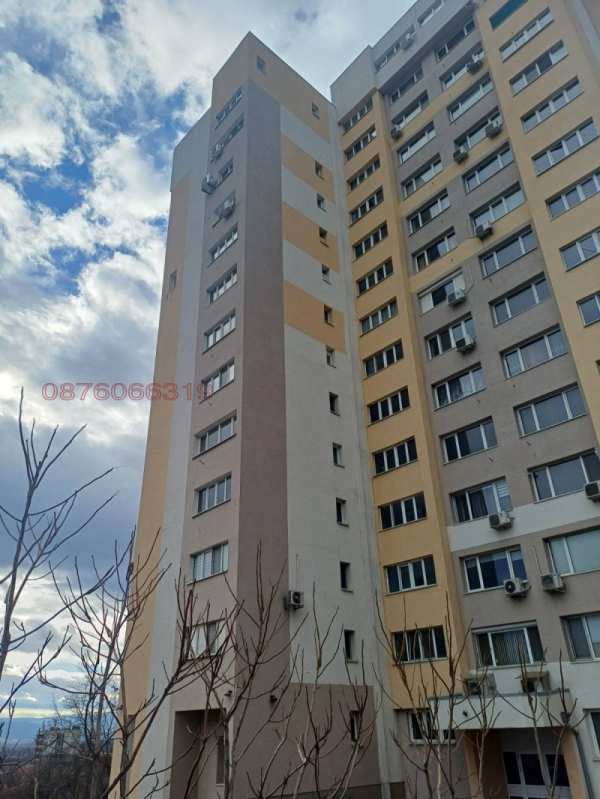 Продава  2-стаен гр. Радомир, област Перник
      52 кв.м