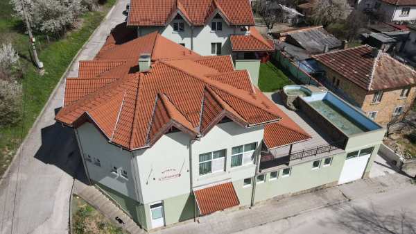 Продава хотел, гр. трявна, област габрово