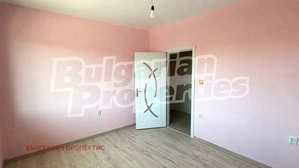 Продава 4-стаен, гр. карнобат, област бургас