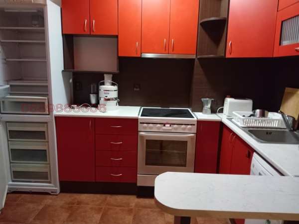 Продава 3-стаен, гр. сливен, център