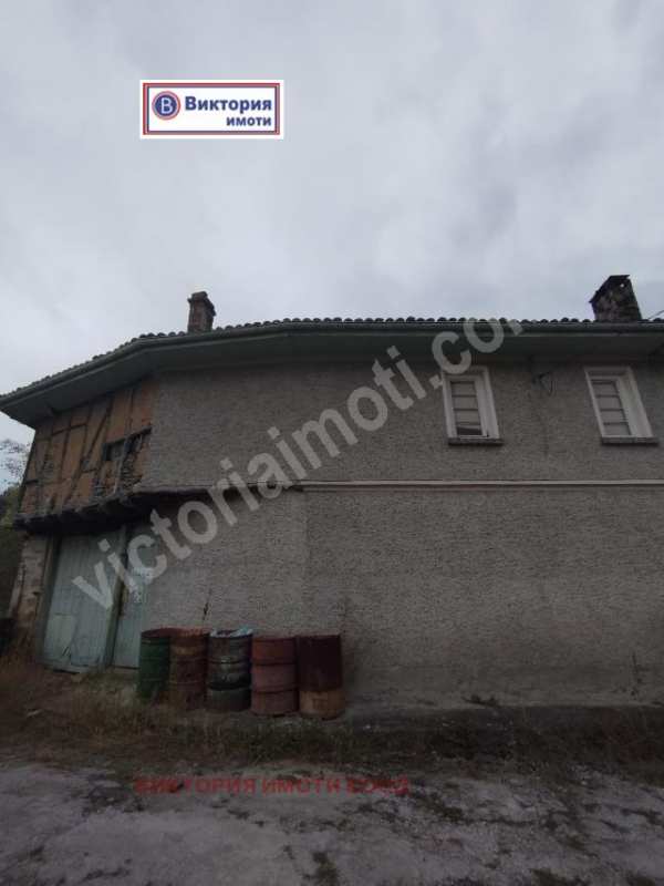 Продава  къща с. Габровци, област Велико Търново
      190 кв.м