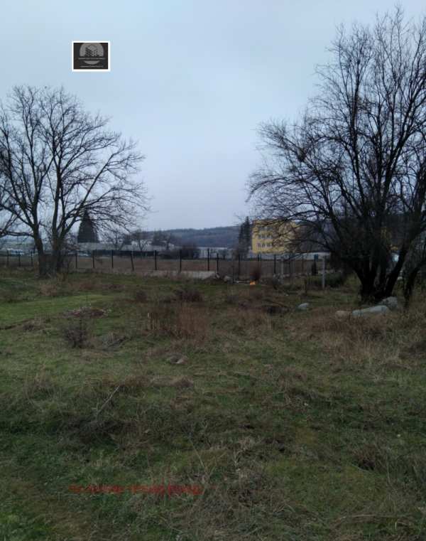 Продава парцел, с. самораново, област кюстендил