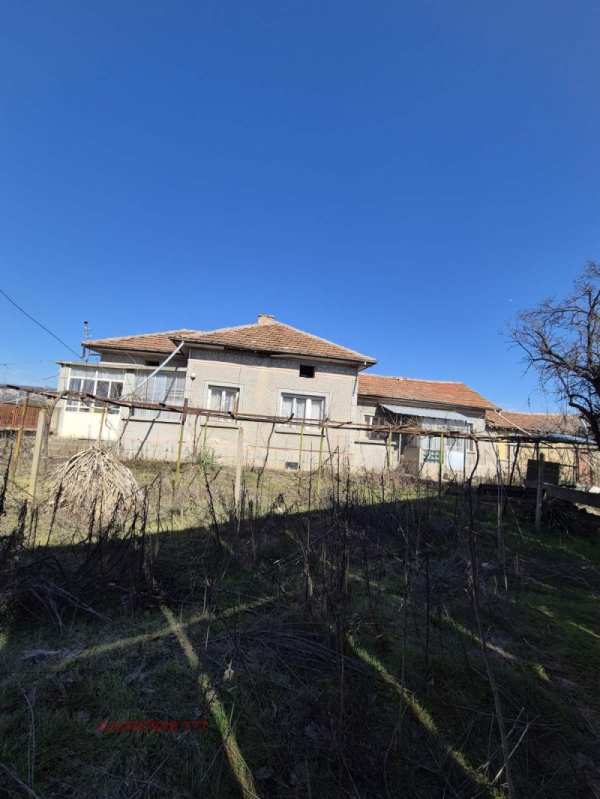 Продава къща, с. новачене, област плевен