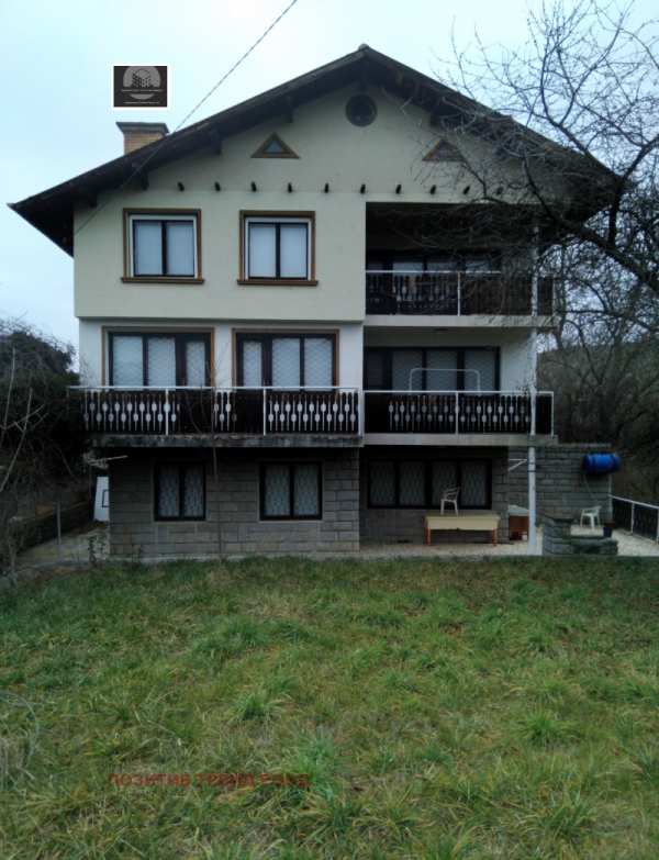 Продава къща, с. тополница, област кюстендил