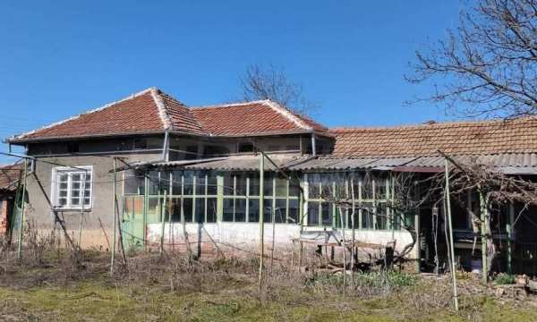 Продава къща, гр. павликени, област велико търново