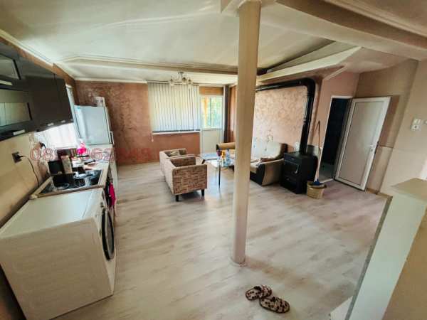 Продава  къща с. Варвара, област Пазарджик
      110 кв.м