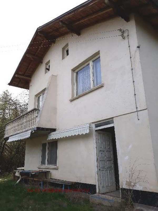 Продава  къща с. Студена, област Перник
      70 кв.м