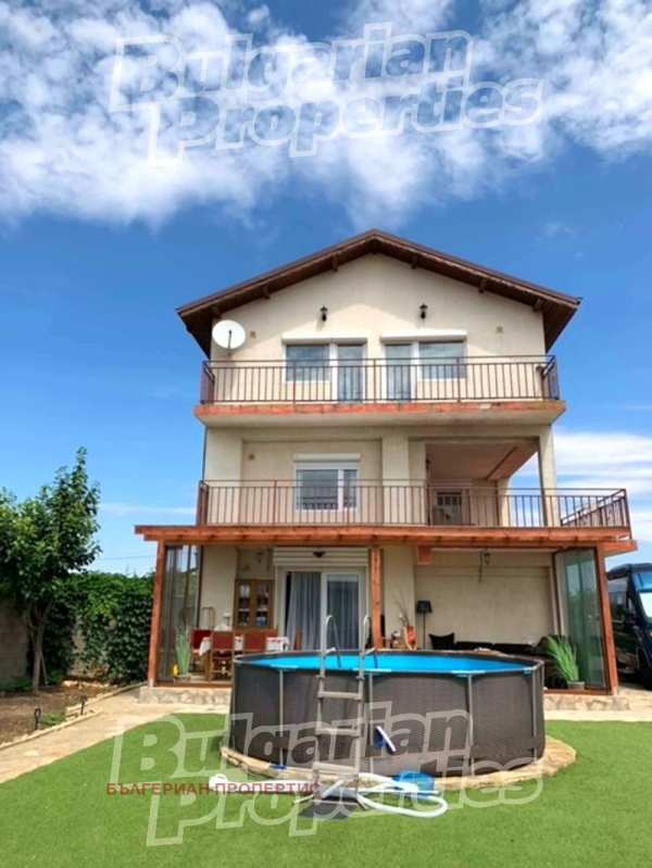 Продава къща, с. божурец, област добрич
