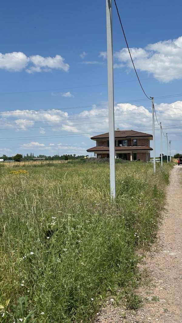 Продава парцел, гр. божурище, област софия област