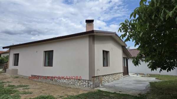 Продава  къща с. Овощник, област Стара Загора
      120 кв.м